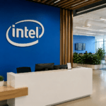 Intel stock forecast after boosting its guidance: time to buy?